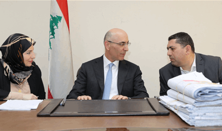 وزير الداخلية تسلم نتائج الانتخابات البلدية والاختيارية في محافظة جبل لبنان