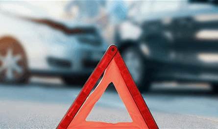 على طريق السمونية.. مطاردة مسلحة تنتهي بمقتل راكبة