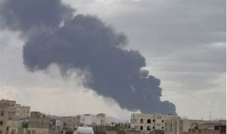 قصف إسرائيليّ عنيف... شاهدوا بالفيديو الغارات على مطار صنعاء