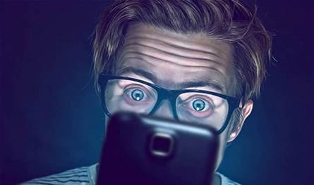 عادات يومية تهدد صحة العين