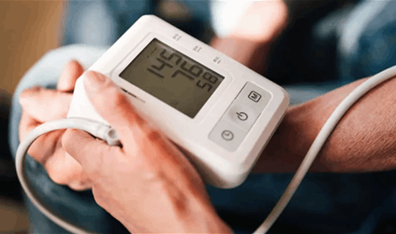لخفض ضغط الدم.. إليكم هذه الطريقة السهلة 