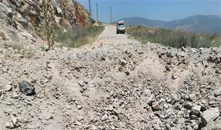 بالفيديو... هذا ما حلّ بطريق علي الطاهر في الجنوب بعد الغارات الإسرائيليّة