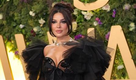 &quot;بيبلبقلي الحجاب&quot;.. فيديو لنادين نسيب نجيم ينتشر شاهدوا ماذا قالت