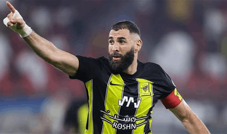 بعد ميسي.. بنزيما إلى الدوري الأميركي!