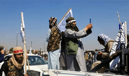 عزفوا الموسيقى وغنوا.. طالبان تعتقل 14 شخصاً في أفغانستان