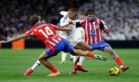 ليس ميسي ولا رونالدو... لاعب شهير يحقق إنجازاً تاريخياً في الليغا (فيديو)