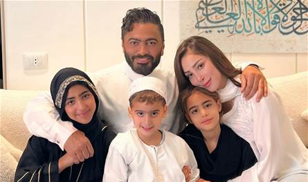 أطلت بقميص فقط.. أولاد تامر حسني يُفاجئون والدتهم بسمة بوسيل بعيدها وملابسها تعرّضها للهجوم (فيديو)