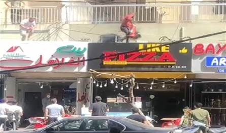 بالفيديو... حريق داخل مطعم في طرابلس