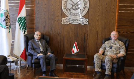 منسى بحث مع وفد بريطاني دعم الجيش وتطبيق القرار 1701