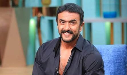 تغيّر كثيراً.. أحمد العوضي يُفاجىء الجمهور بـ &quot;نيولوك&quot;! (صورة)