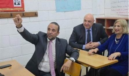 شاهدوا الرئيس عون في مقعده المدرسي بعد أكثر من أربعة عقود