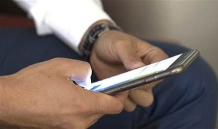 عبر الهاتف.. هكذا فاجأ نائب اللبنانيين