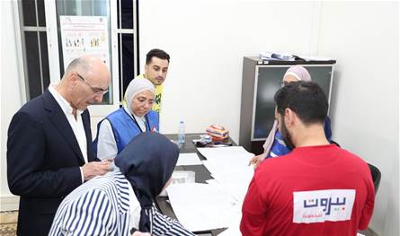 وزير الداخلية يتفقد عمليات الفرز في بيروت