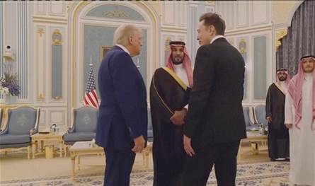 هكذا استفاد إيلون ماسك وعائلته من جولة ترامب في الخليج