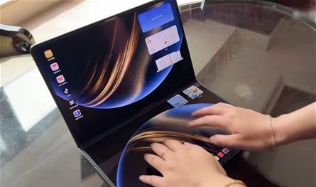 جديد &quot;هواوي&quot;... أول حاسب محمول في العالم مجهز بشاشة OLED قابلة للطي