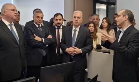 وزير الاتصالات جال في شركة &quot;تاتش&quot;
