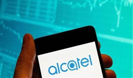 بهاتف منافس.. Alcatel تعود لعالم الأجهزة الذكية
