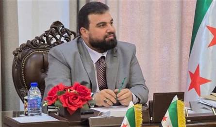 بعد احتجازه لمدة ساعة.. محافظ السويداء يعلّق عمله حتى تسليم المعتدين