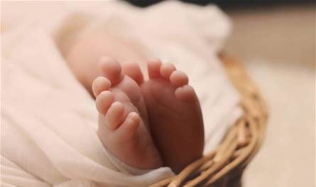 ممثل شهير يُرزق بمولودته الثانية ويطلق عليها هذا الاسم (صورة)