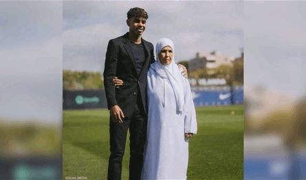 ركيزة أساسية في حياته.. هذه قصة فاطمة &quot;أهم امرأة&quot; في حياة لامين يامال