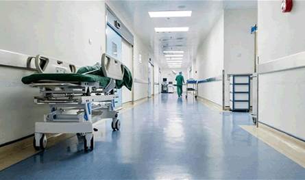 كان متواجدا في دار للرعاية الصحية.. وفاة نجم شهير عن 61 عاما (صور)