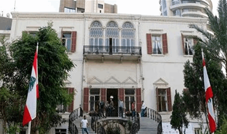 التشكيلات الديبلوماسية اقتربت: الخلاف على المواقع الكبرى