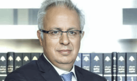وزير العدل اختتم زيارته فرنسا 