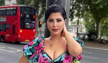 شرحت آيات قرآنية... فنانة تُلقي محاضرة دينية والجمهور غاضب ويهاجمها (فيديو)