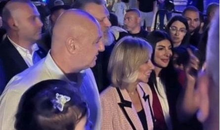 بالفيديو.. رئيس الجمهورية يجول في حريصا بين المواطنين