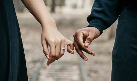 نجمة تكشف للمرة الأولى عن علاقة عاطفية دمرت ثقتها بنفسها!