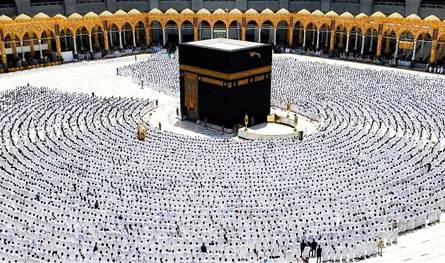  أكثر من مليون حاج يصلون مكّة.. و &quot;الذكاء الإصطناعي&quot; يوفر الخدمات