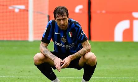 أتشيربي يفتح النار على منتخب إيطاليا