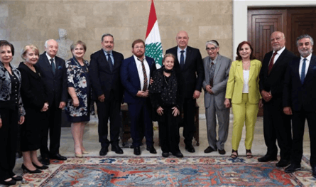عون استقبل وفد &quot;مهرجان الزمن الجميل&quot;: تكريم عمالقة الفن واجب وطني