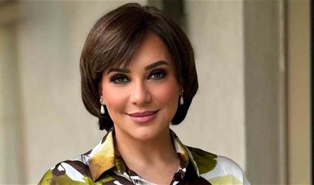 على الرغم من شطبها من نقابة الفنانين.. تكريم سلاف فواخرجي في هذا البلد (صور)