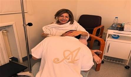مُقدّم البرامج اللبنانيّ الشهير ينشر فيديو جديد لوالدته من المستشفى.. ماذا كشف عنها وضعها؟