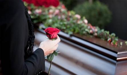 ممثلة حزينة جدّاً... إبنها تُوفِيَ وبهذه الكلمات المؤثّرة نعته