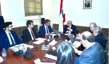 سلام اجتمع مع رئيس بعثة صندوق النقد الدولي.. وهذا ما أعلنه وزير المالية
