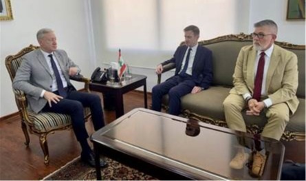  المسائل الاقليمية بين رجي وهيل 