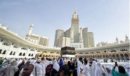 الأمير محمد بن سلمان في منى للإشراف على تنظيم الحج