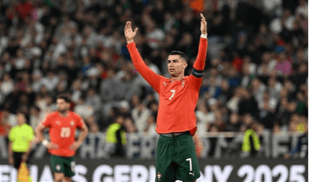 بعد هتافهم لـ&quot;ميسي&quot;... هكذا أسكت رونالدو جمهور ألمانيا (فيديو)