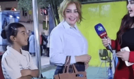 وصفت ابنتها بالـ&quot;قبيحة&quot;.. أم عراقية تُشعل مواقع التواصل (فيديو)