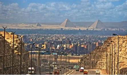 في مصر.. هذا ما تقرر بشأن &quot;أرض في البحر الأحمر&quot;!
