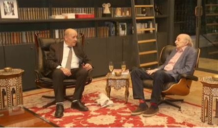 جنبلاط بحث مع لودريان تطورات لبنان والمنطقة