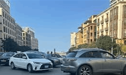 زحمة سير خانقة في بيروت.. والجيش أقفل شارع المصارف