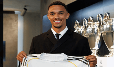 بالفيديو... ريال مدريد يكشف رسميا عن رقم قميص ألكسندر أرنولد