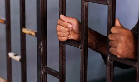 جريمة بشعة تهزّ مصر.. المتهم يقتل والدته وشقيقيه ويشعل النار في جثثهم