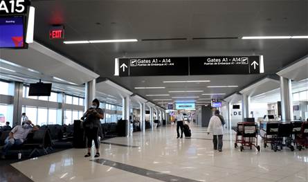 أوضاعهم صعبة... لبنانيون عالقون في دولة عربية يناشدون رئيسي الجمهورية والحكومة!