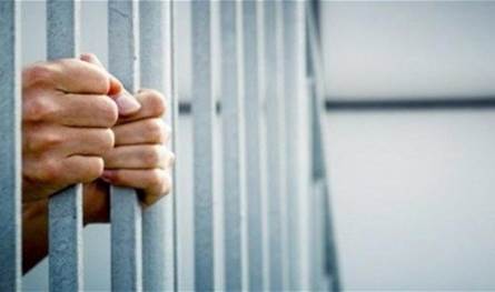 خادمة تُفاجئ مخدومتها بسرقة مشغولات ذهبية من شقتها