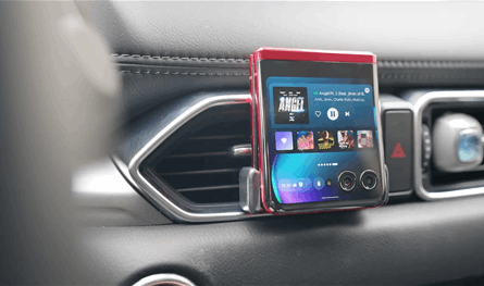 من شحن الهاتف إلى &quot;CarPlay Ultra&quot;: كيف غيّرت منافذ USB تجربة القيادة؟