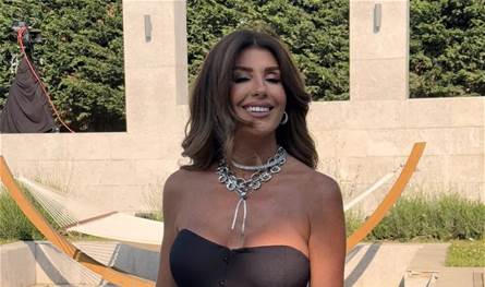 &quot;شو هالمنظر؟&quot;.. الممثلة والإعلامية اللبنانية الشهيرة تتعرّض لهجوم بسبب إطلالتها الجريئة (صور)